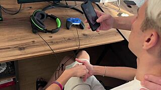 stepfather casually shows stepson how to make a girl squirt