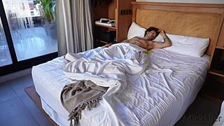 Her big ass surprised me with a morning saddle on the bed