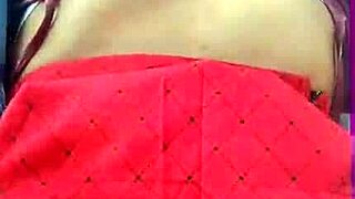 Wow, hairy babe flashing in ibirapuera park!