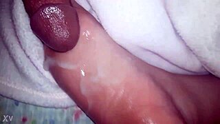 cumshot on oiled feet looks amazing