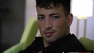 Footsie babes beauty alyssia kent and her elegant feet tease a worshiper