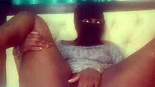 Angela Oxo's Bouncy Booty Drives Wild Emotions