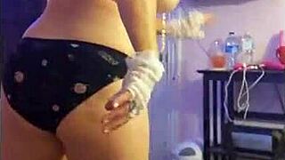 यो, हॉटवाइफ स्टेफी एप्रिल की चूत डांस स्ट्रेट फायर है, मैन!