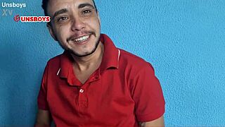 This guy has a secret to tell, watch the complete story