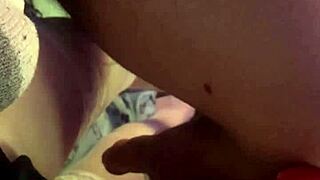 I’m, uh, loosing my anal with this huge horse cock dildo, it’s insane!