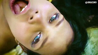 क्यूट स्टेप सिस्टर अपने स्टेप ब्रदर के ह्यूज कॉक को क्रेव करती है आउटडोर्स। वह इसे डीप लेती है जब पैरेंट्स होम नहीं हैं!