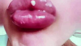 This chick with nude lips is so hot!