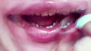 This chick with nude lips is so hot!