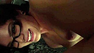 Painful first time trying anal toy, it really hurt me