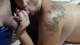 Chupei o pau do cara que est� fazendo uns bicos aqui em casa fiquei com tes�o mas lembrei que t� sem camisinha. Ele me comeu gostoso.