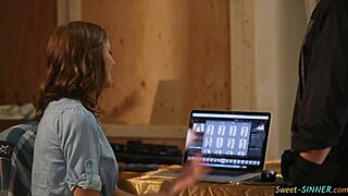 Sexy teen model says, Screw me, photographer, make my pussy wet