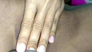 Amateurs creampie tight shaved pussy with wet squirts