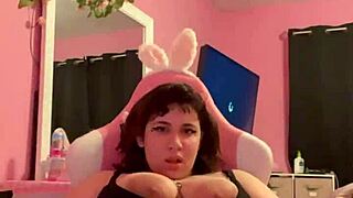 bbw solo masturbates big tits and pussy with big nipples