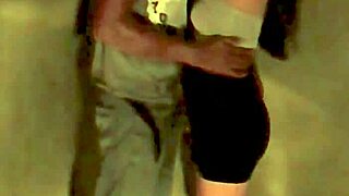 COGIENDO EN ESTACIONAMIENTO CON MORENA VENECA BENT OVER DOGGYSTYLE OUTDOOR WITH SMALL WAIST LATINA LONG HAIR BROWN EYES NATURAL TITS