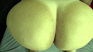 Chubby Slut Orgasms in Anal Fuck