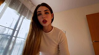 rica chica culona cabalga la polla de su padrastro