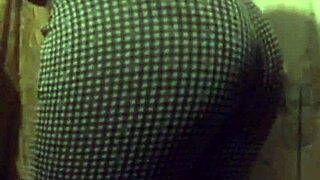 Beautiful russian woman with big tits from usa shows off her tits in close up