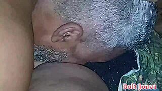 Couple fucks passionately in taxi crossing Rio-Niteroi bridge with Suzan Furação