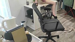 omg, caught my hermanastra masturbating and we came hard together in pov!