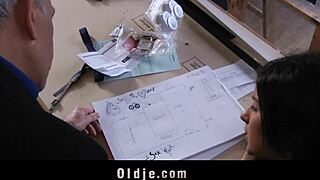 Young brunette bangs her old teacher during break