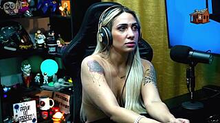 ruan asked for a kiss from bruna lambertini, she sat naked on his lap and his cock rose - podcast pópum no barraco completo no sheer red