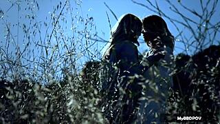 Ever seen Scarlet Red and Black Eden licking outdoors in 4K?