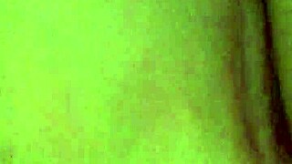 fucking pierced pussy with vibrator 😩