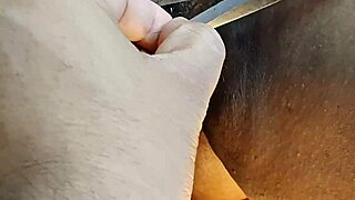 desi bhabi cleans her hairy pussy in front of you, what a sight!