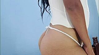 Madrastra De 25 Años Culona Labios Gruesos Vaginales Anda Cachonda Buscando A Quién Follar