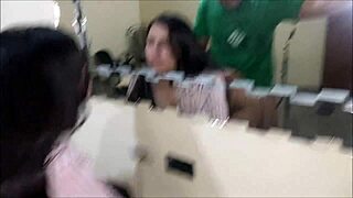 reuni�n de trabajo que termina en un rico encuentro sexual