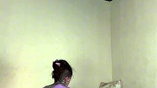 Nos bastidores dando o cuzinho pro boy da amiga