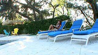 Horny ebony cutie craves quickie action for intense bedroom thrills