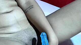 Masturbating at my neighbor's house feels so good!