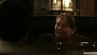 gaby hoffmann e cherry jones em cenas transparentes quentes