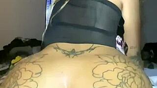 Scottish goth teen 18+ rubs herself in solo session.