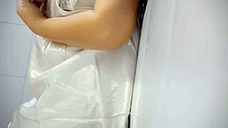 I'm a chubby latina babe, playing with my big tits makes my pussy so wet.