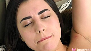 Regina Rich Masturbates Naked in 4K