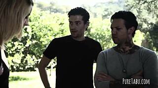 Double penetration for a blonde in group action!