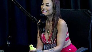 Belinha Baracho Provokes in Swing House with Passion