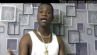 In Eko We Tongue Ass In Group Threesome