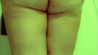 Exploring the ultimate pee experience with toys and masturbation