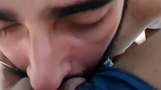 O Fetiche Era O Short Jeans Milf Greluda Mostra Tudo Para Seu Primo Chupar Sua Bucetona