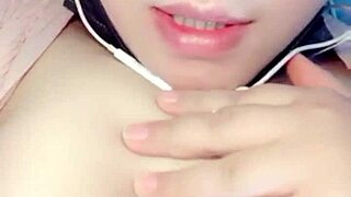 Webcam Chinese Girl Aa Shows Unique Moves