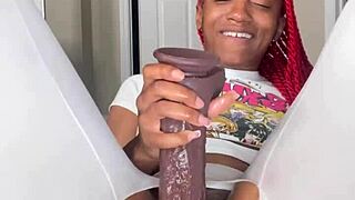 exploring my very own hidden glory hole tonight