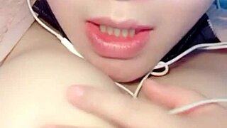 Webcam Chinese Girl Aa Shows Unique Moves