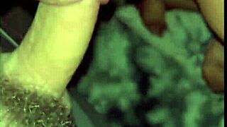 Dois PR M0S se pegando DEPOIS da tia sair