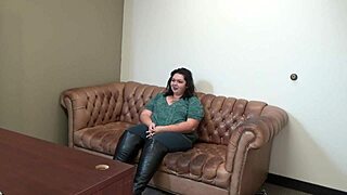 Mia Marks Casting Interview Reveals Fat Ass And Boobs On Sofa In California College.