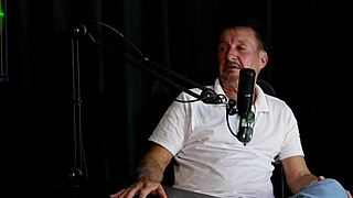 beautiful amateur asks, is my pussy a tasty fruit? in public fetish