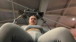 Teen 18+ masturbates to orgasm in public gym