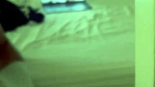 Padrastro Pervertido Y Cochino Encuentra A Su Hijastra De Culo Enorme Con Su Uniforme Escolar Mastuabndose Y No Me Aguanta Las Ganas De Cubrirle El Culo De Semen Cremoso